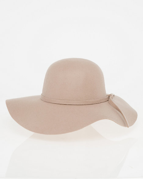 beige wool floppy hat