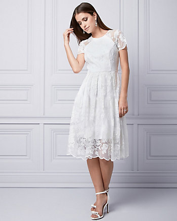 white dress le chateau