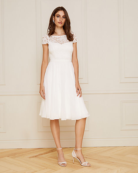 white dress le chateau