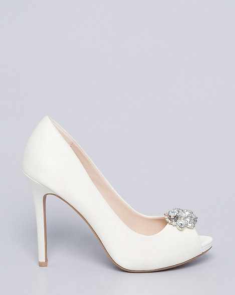 le chateau shoes bridal