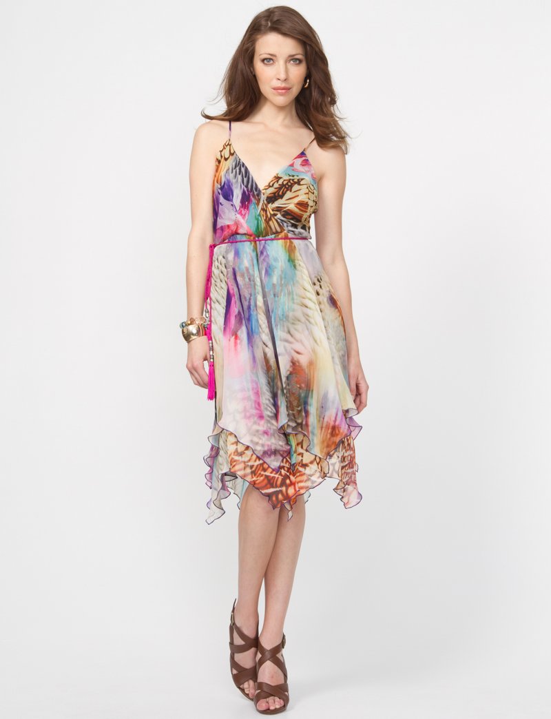 LE CHÂTEAU Dress Shop 389